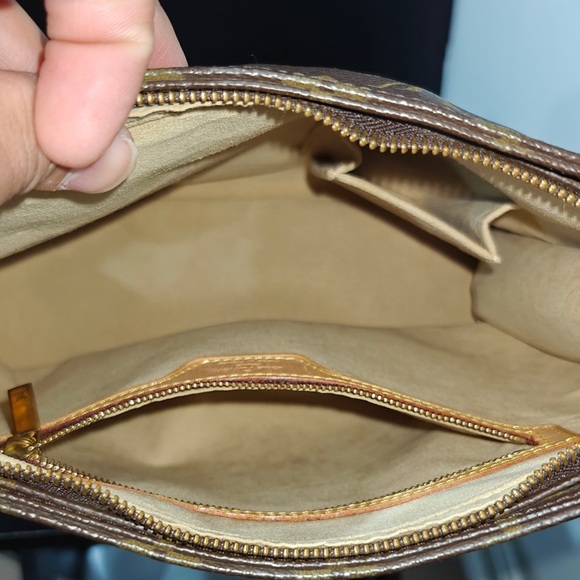 Louis Vuitton Monogram loop bag - Picture 12 of 12